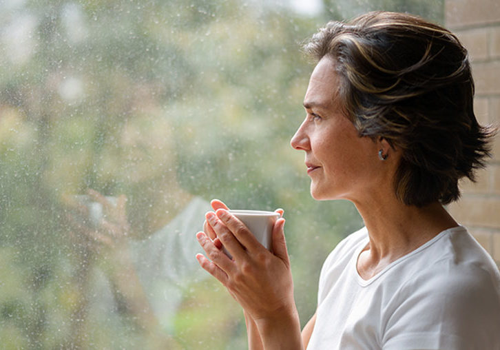 A positive mindset can help family members coping with caregiver isolation.
